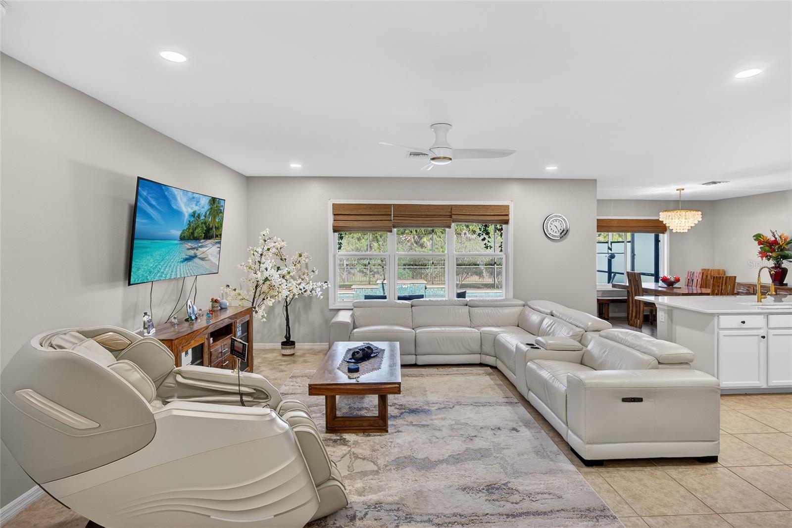 7212 Mikasa Drive, FL