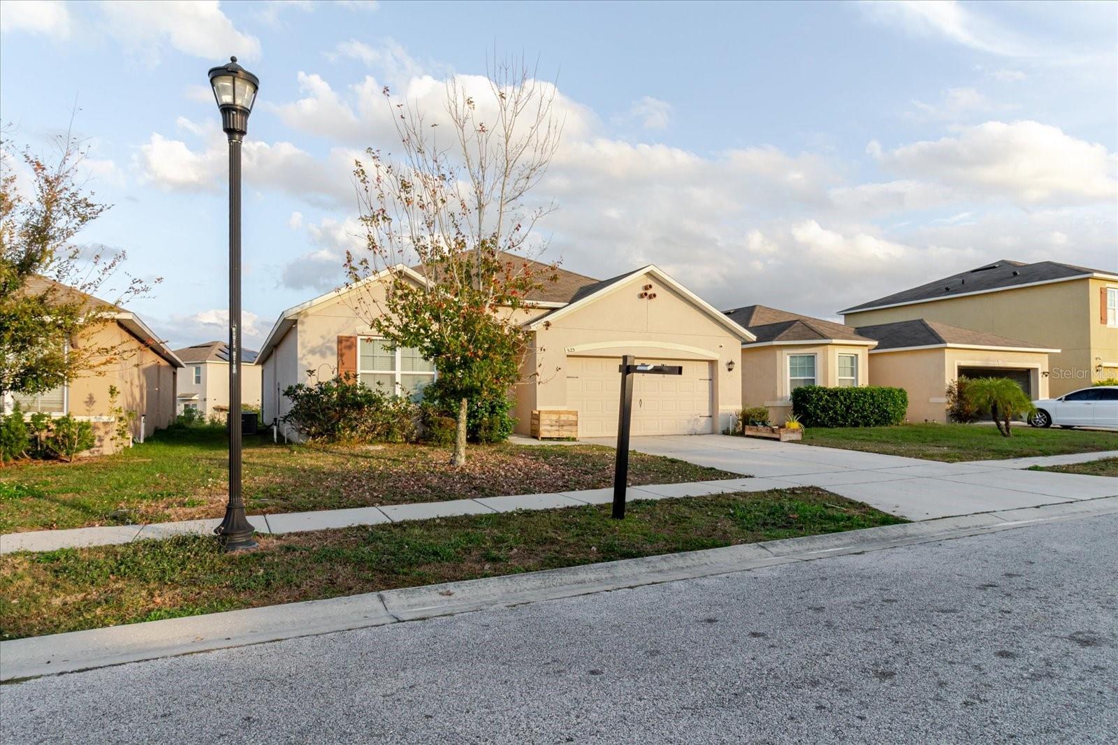 525 Squires Grove Drive, FL