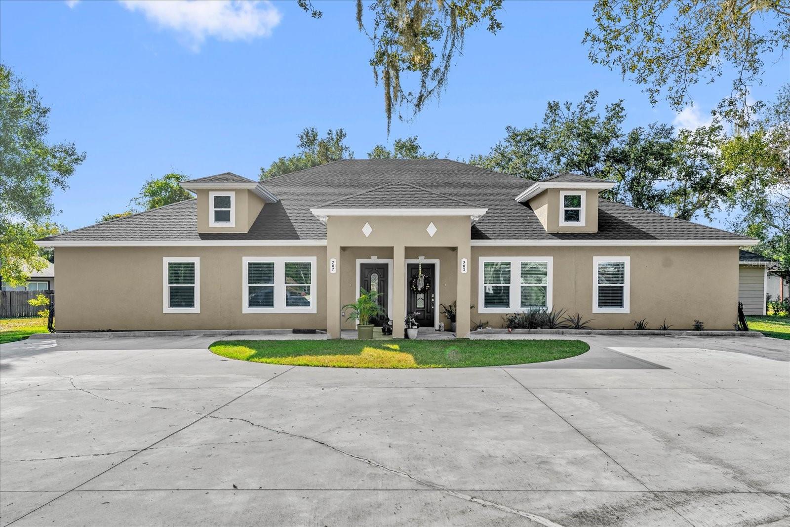 705 Lenox Pl, FL