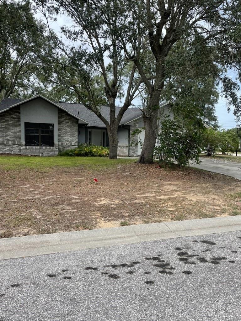 1427 Chamberlain Loop, FL