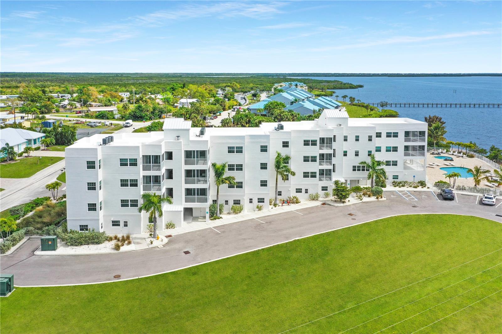 14550 River Beach Dr #303, FL