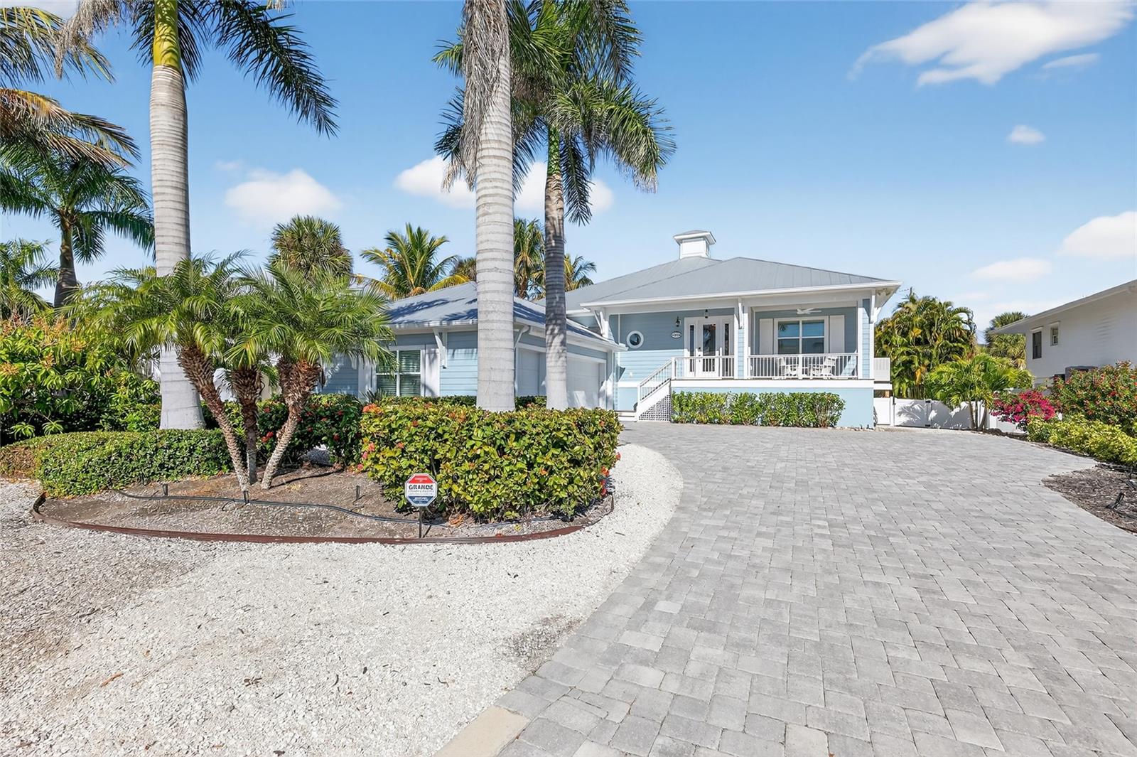 261 Seabreeze Ct, FL