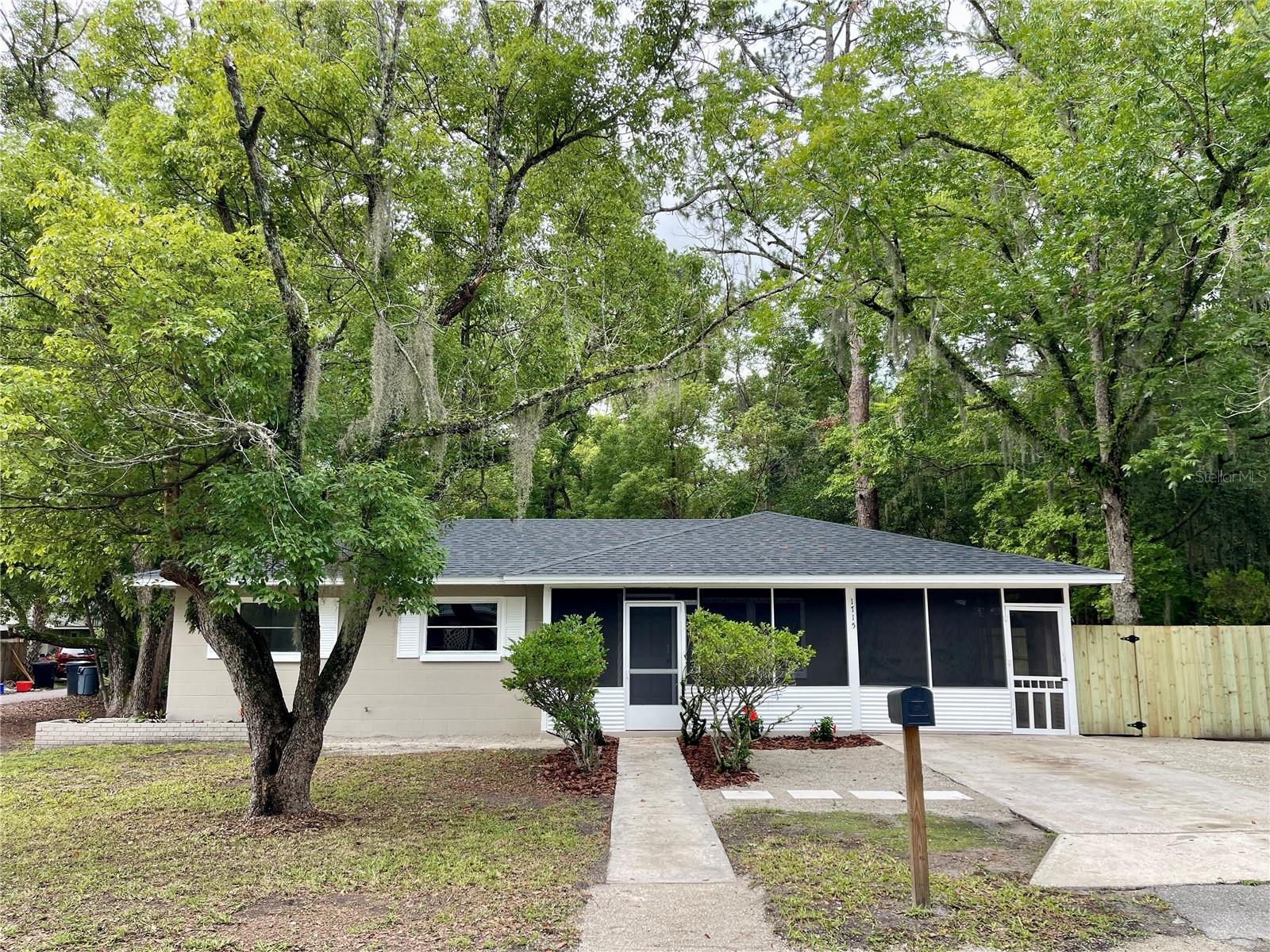 1715 6th Place, FL