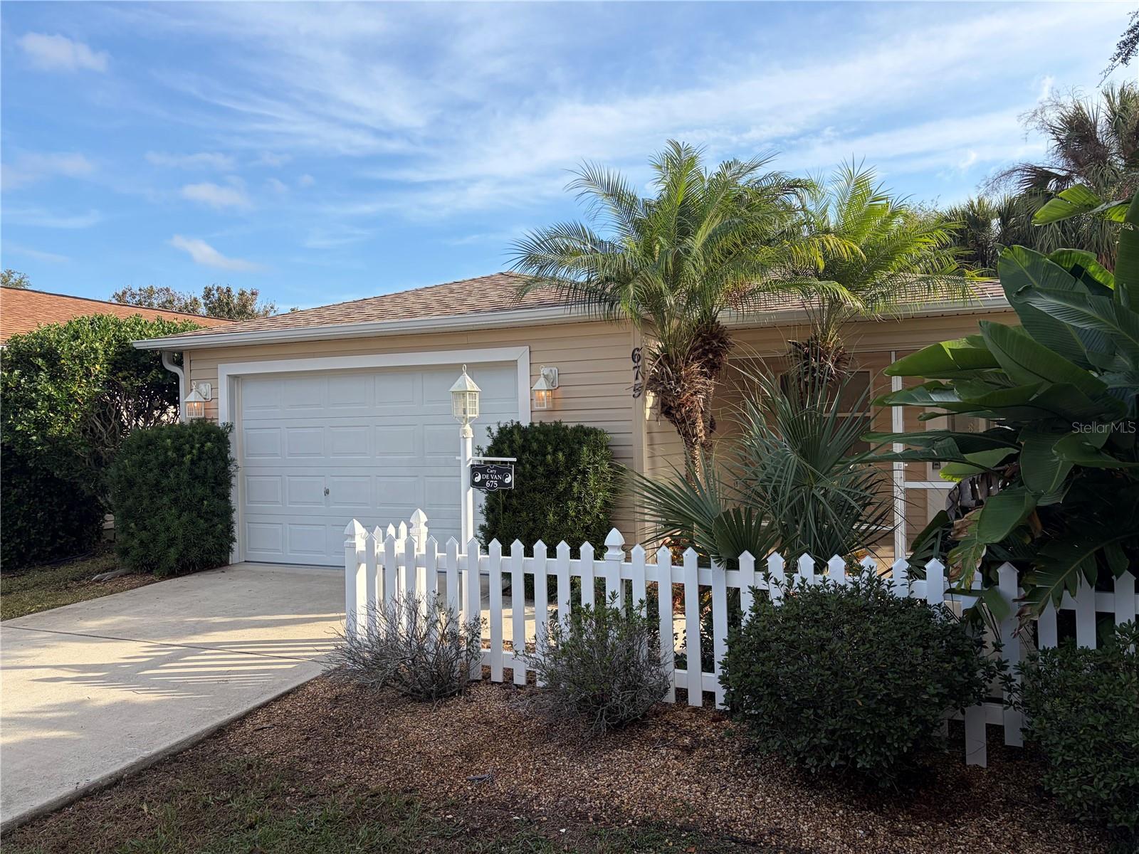 675 Kendall Court, FL