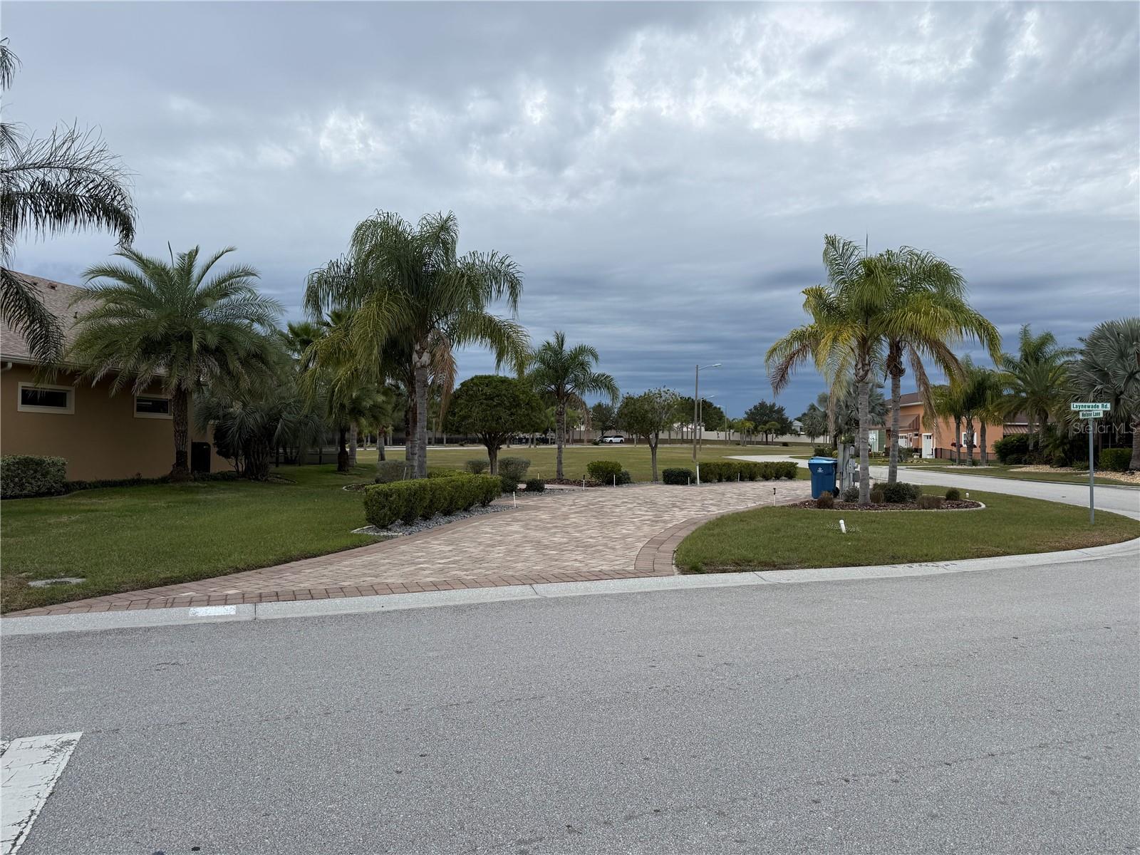 346 Nolane Ln, FL