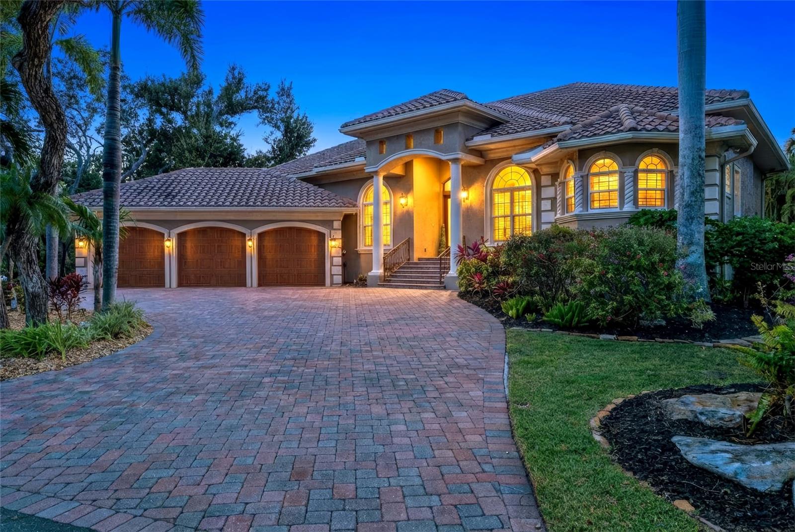 611 Tremont Street, FL