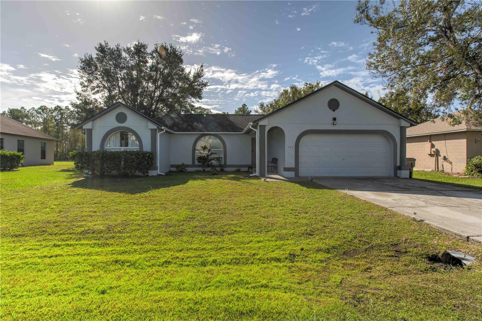 762 Toulon Dr, FL