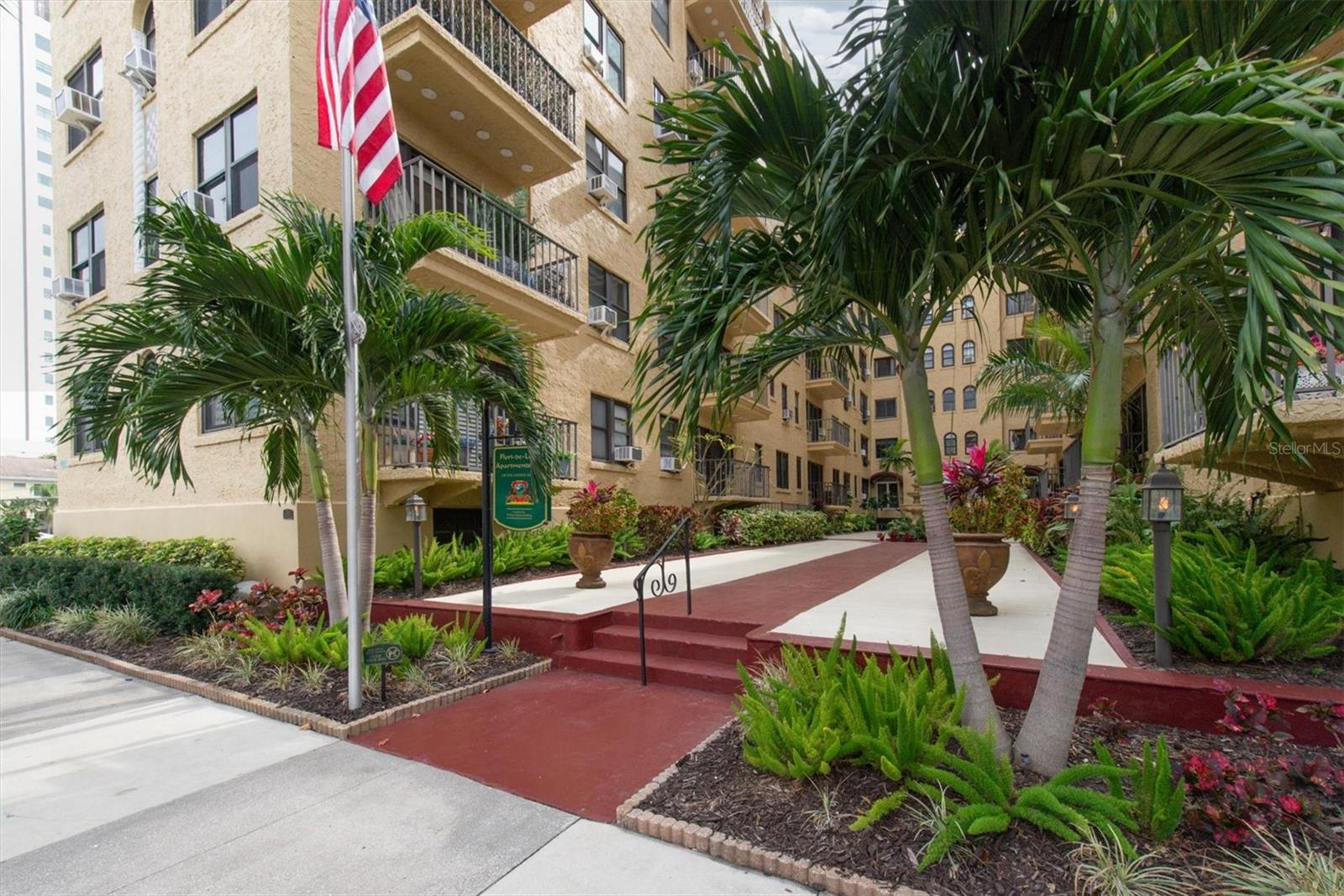130 4th Avenue, FL