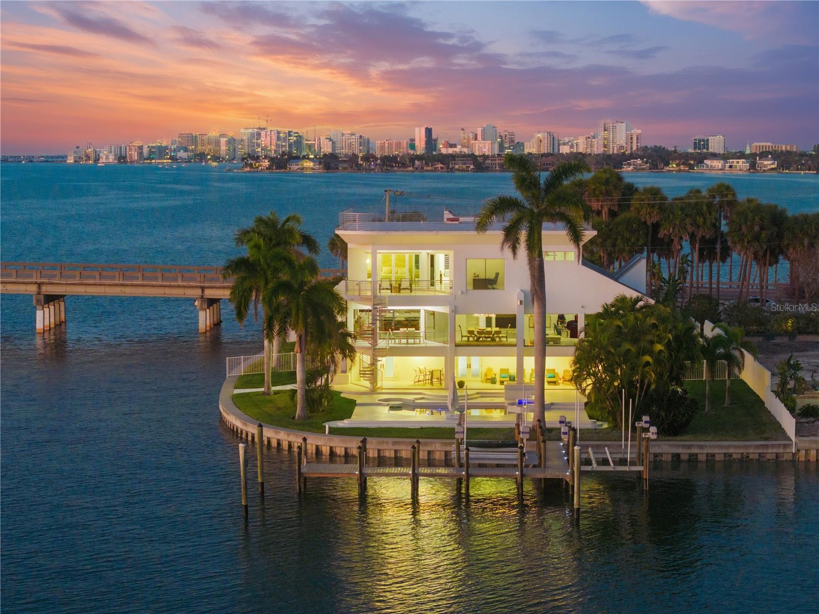 1400 Siesta Dr, FL