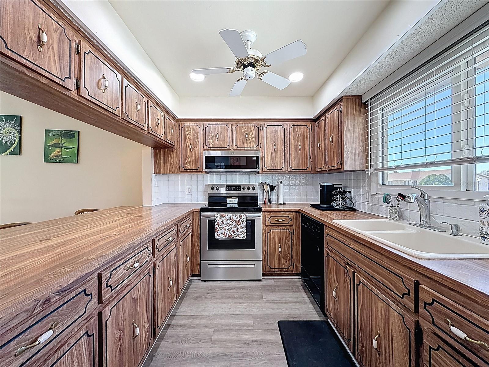 9961 Eagles Point Circle, FL