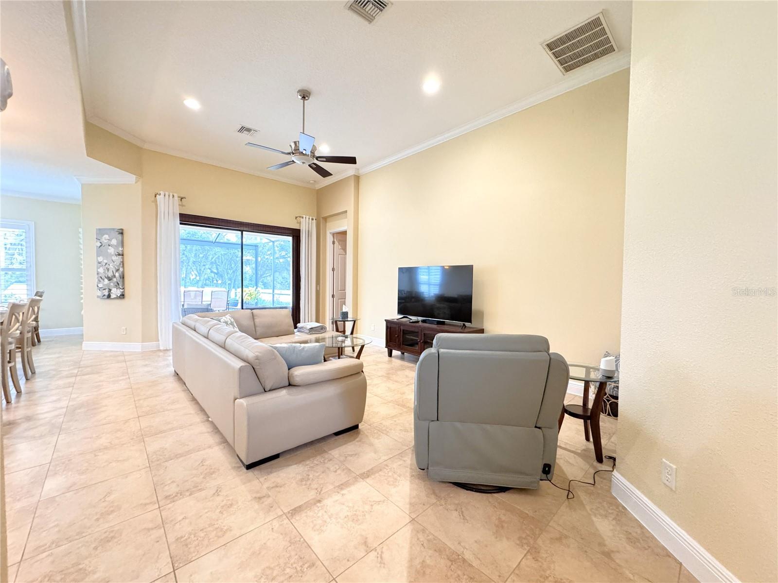 1240 Diamond Shore Loop, FL