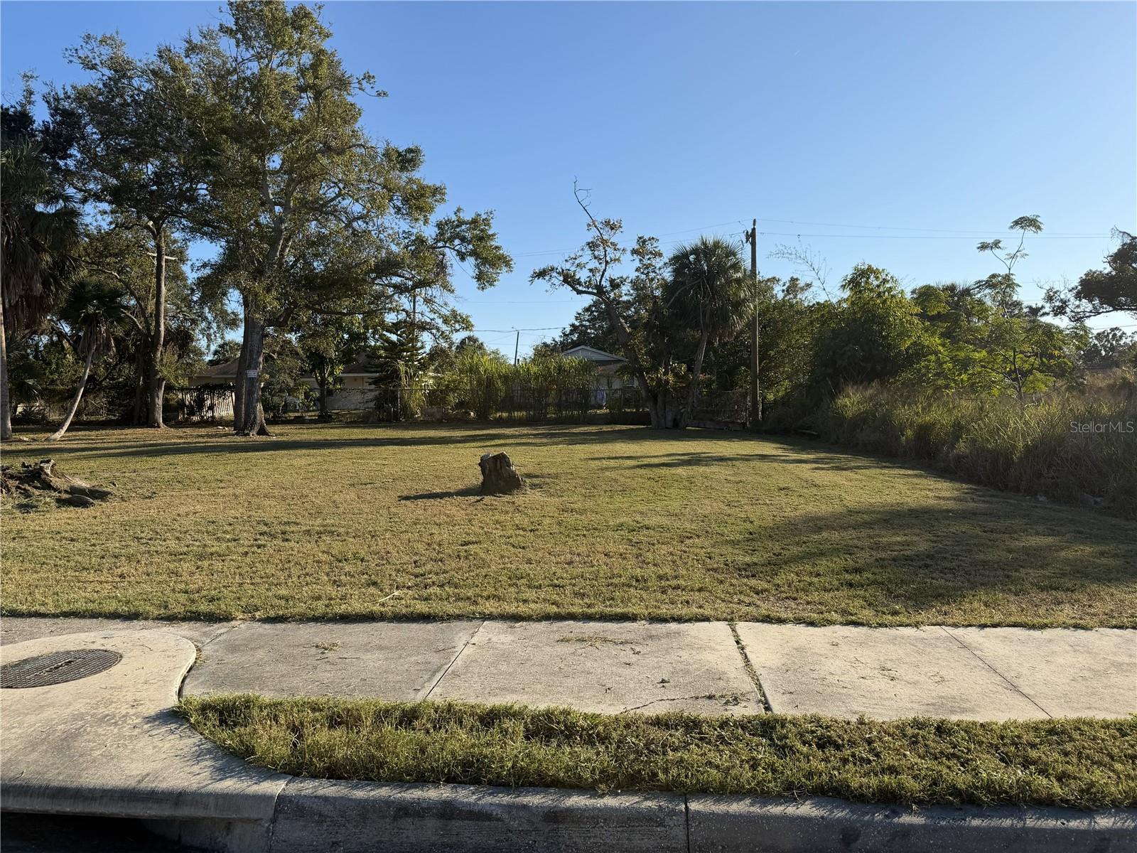 1472 22nd St, FL