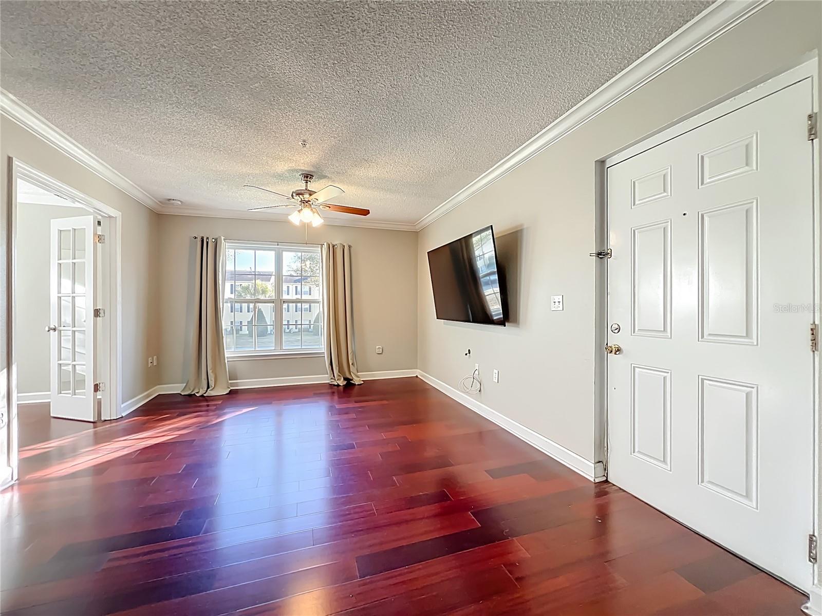 2071 Dixie Belle Drive, FL