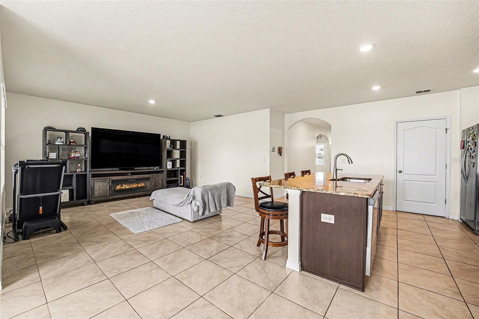 3180 Country Club Circle, FL