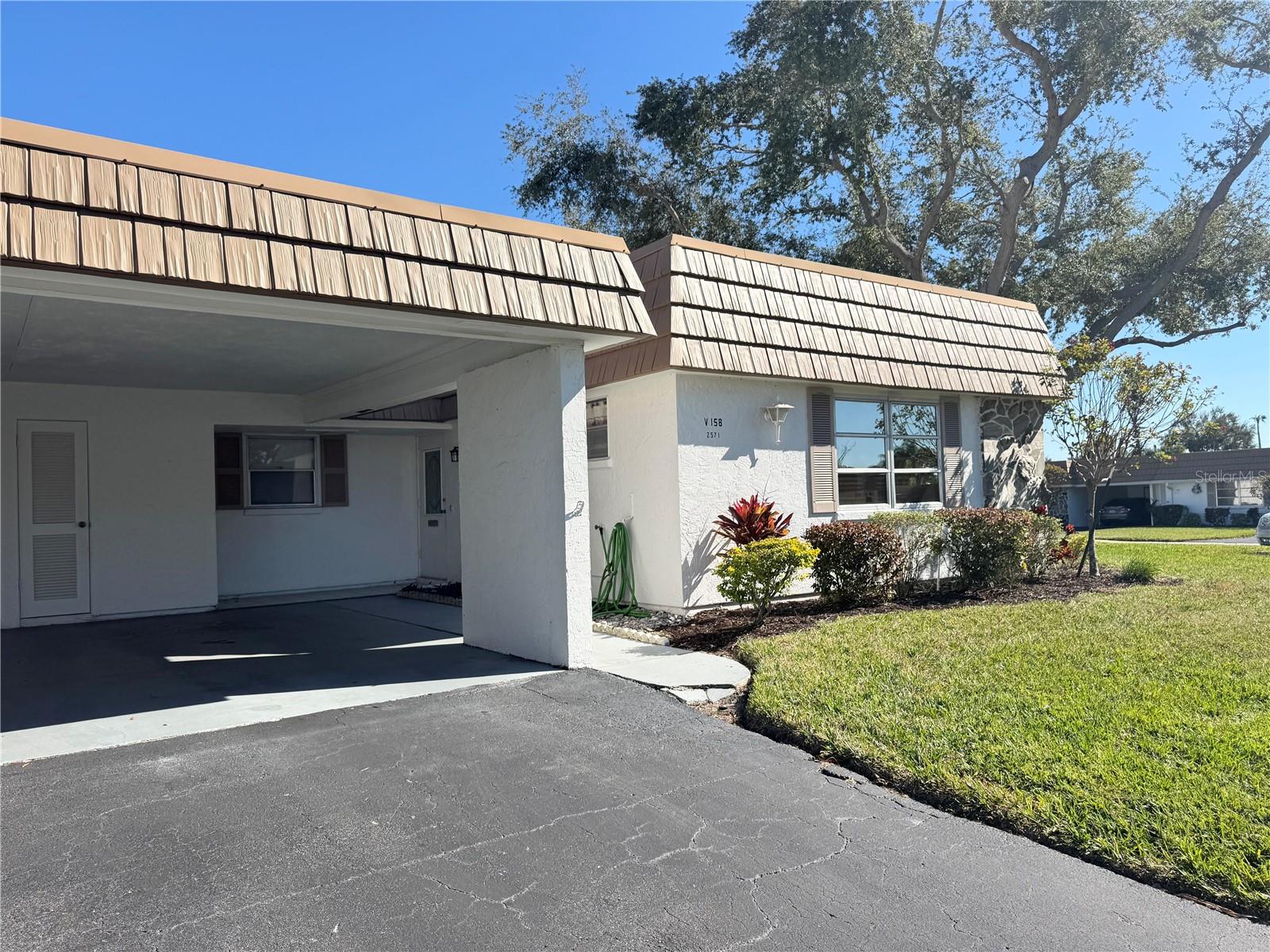 2571 Riverbluff Parkway, FL