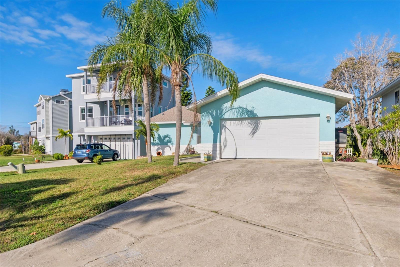 216 176th Ave E, FL