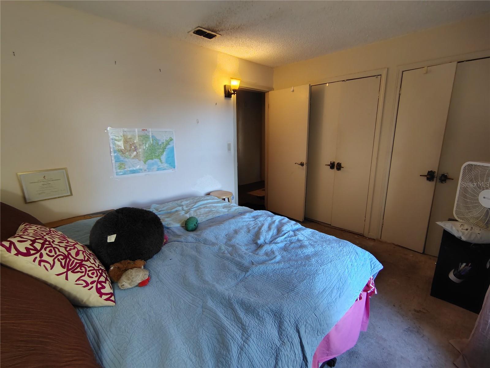 3537 C 462, FL
