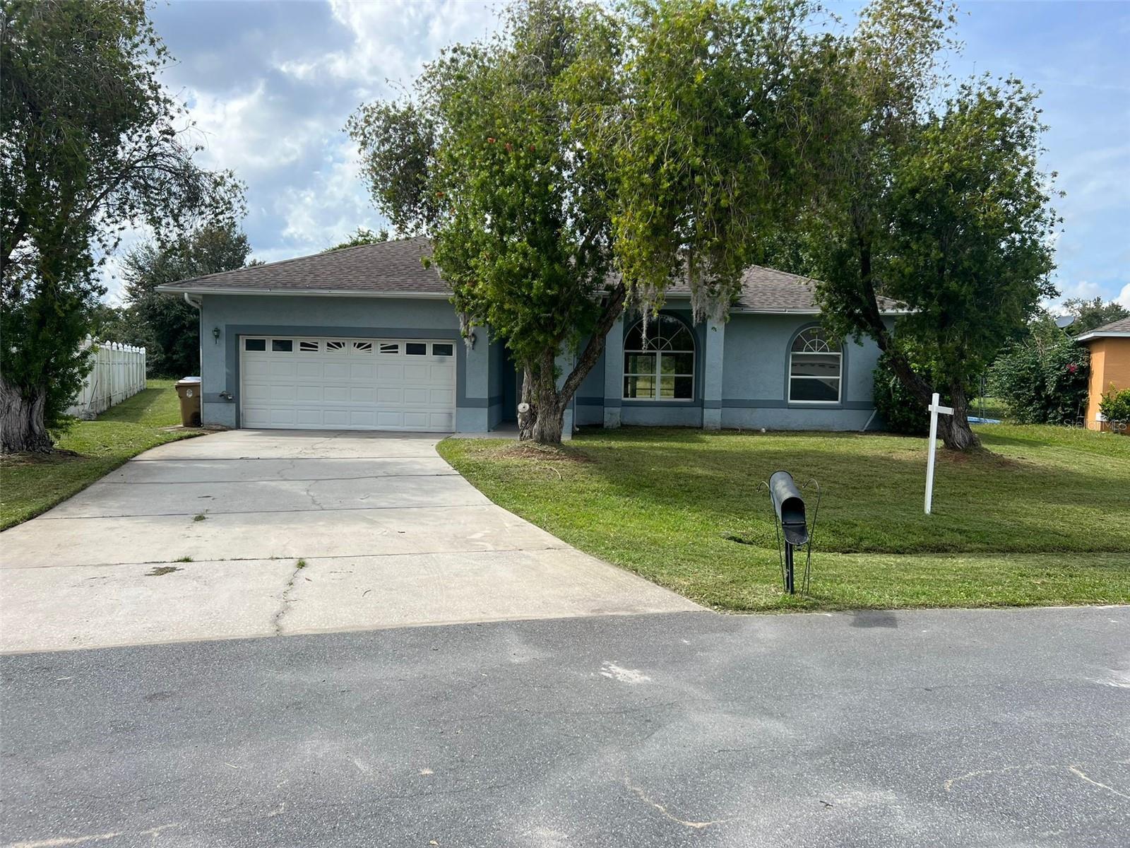 829 Blanc Ct, FL