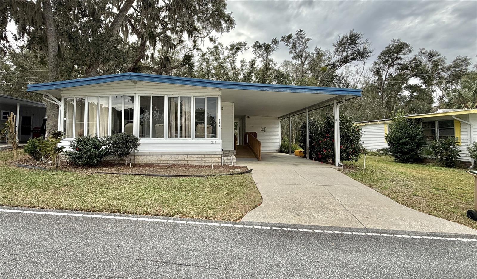 211 Aspen Circle, FL