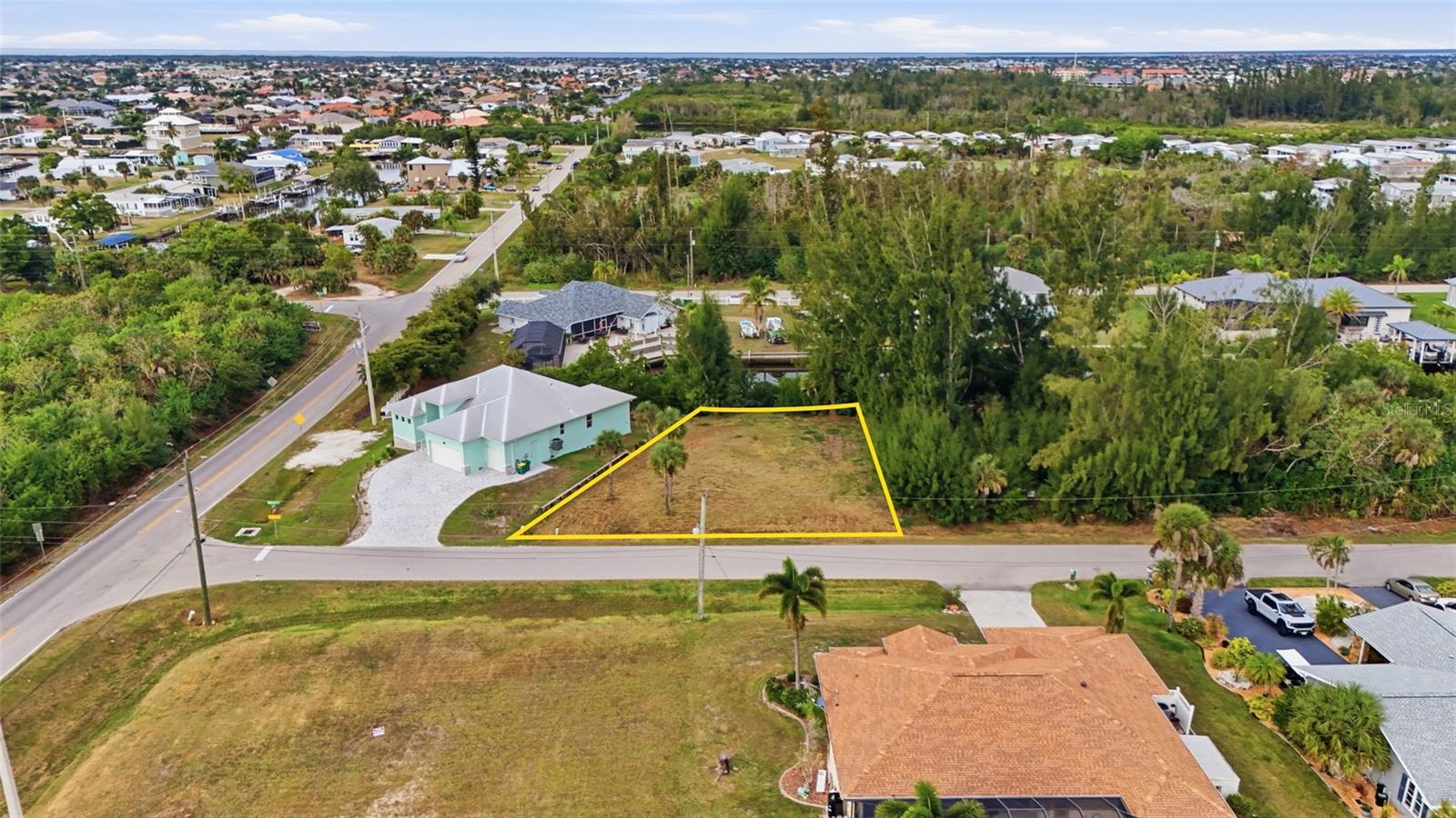 3925 Magnolia Way, FL