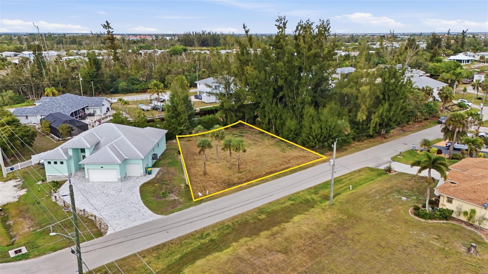 3925 Magnolia Way, FL