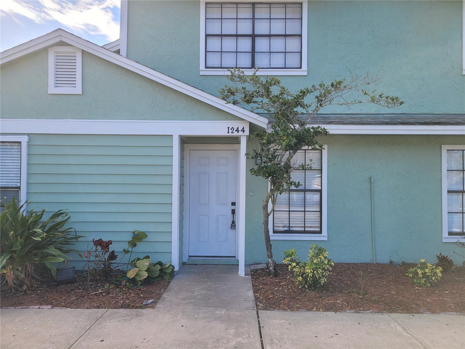 1236 Dovehill Drive, FL