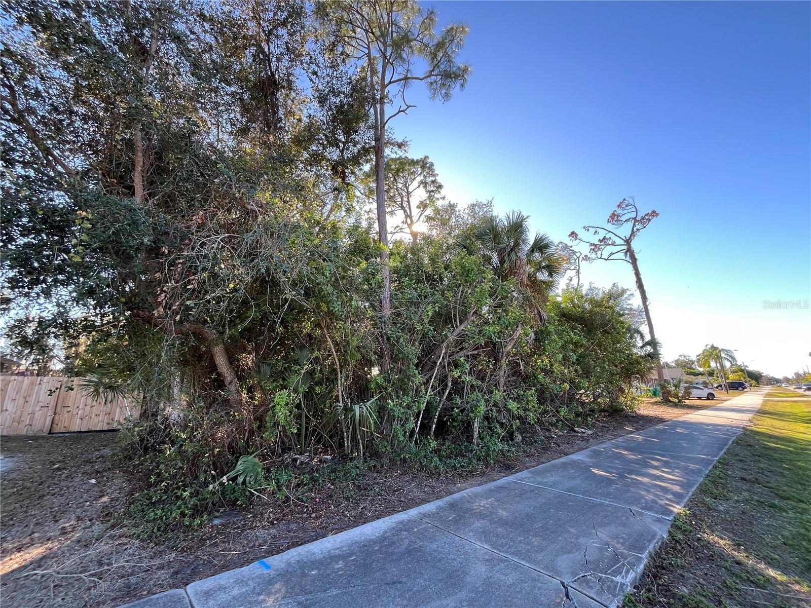 20417 Quesada Avenue, FL