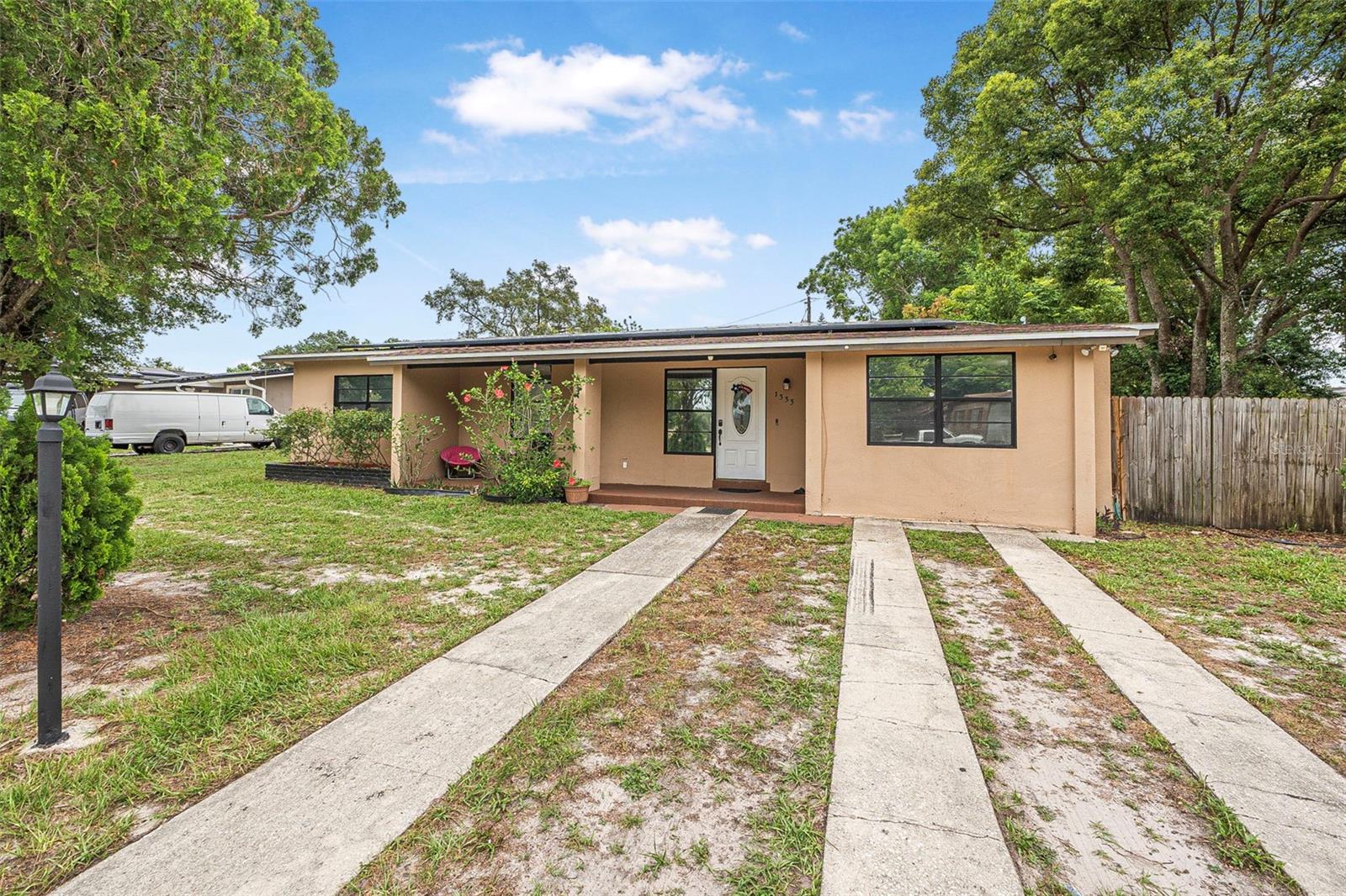 1333 E Lombardy Dr, FL