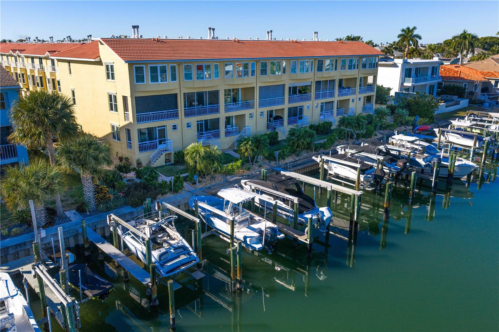 1067 Pinellas Bayway S, FL