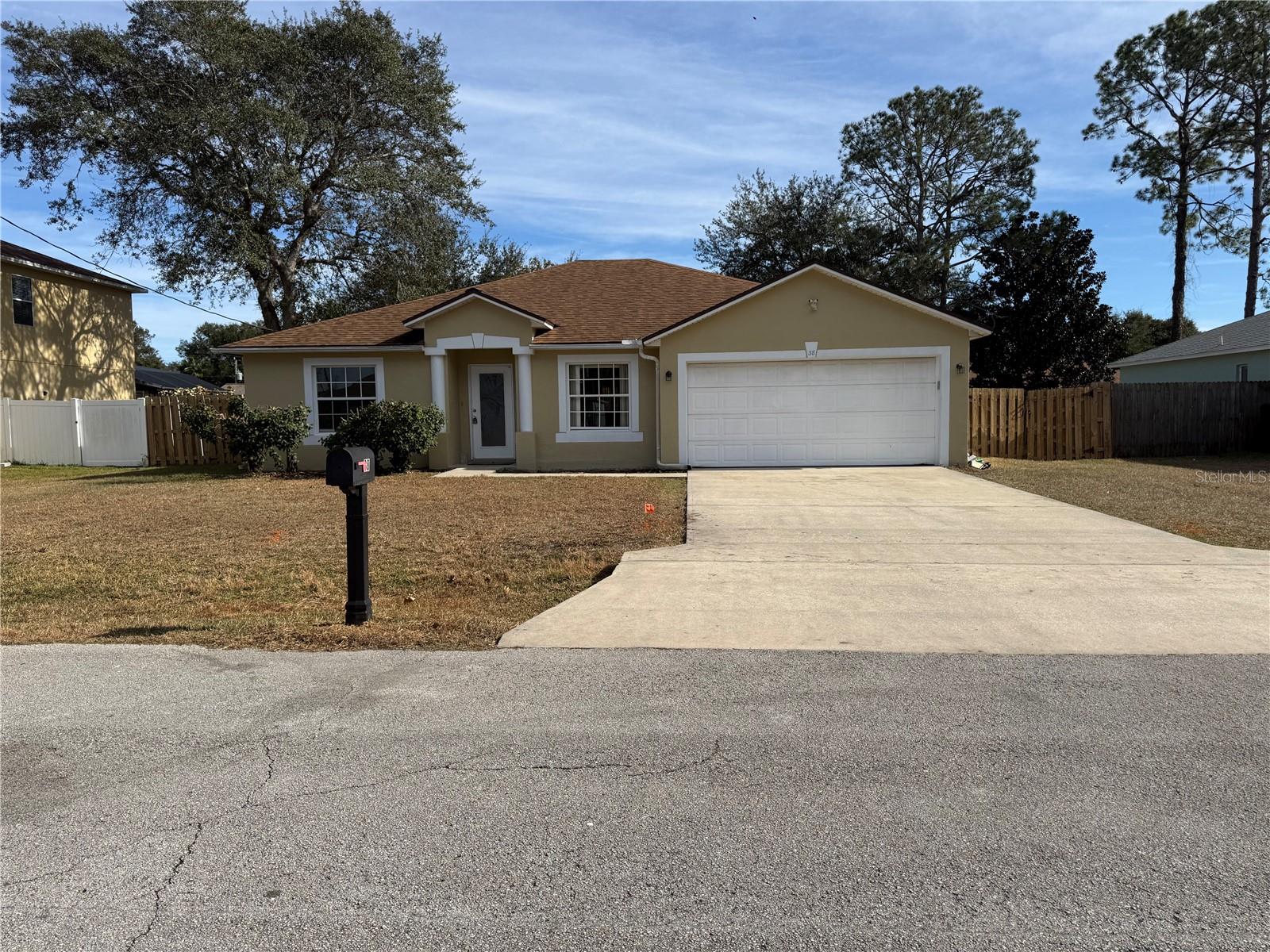 38 Pebblewood Lane, FL