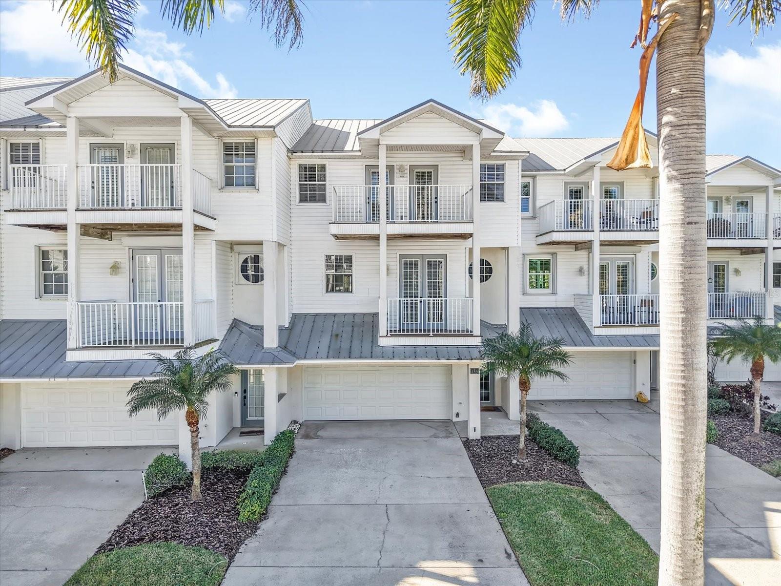 135 Bath Club Cir, FL