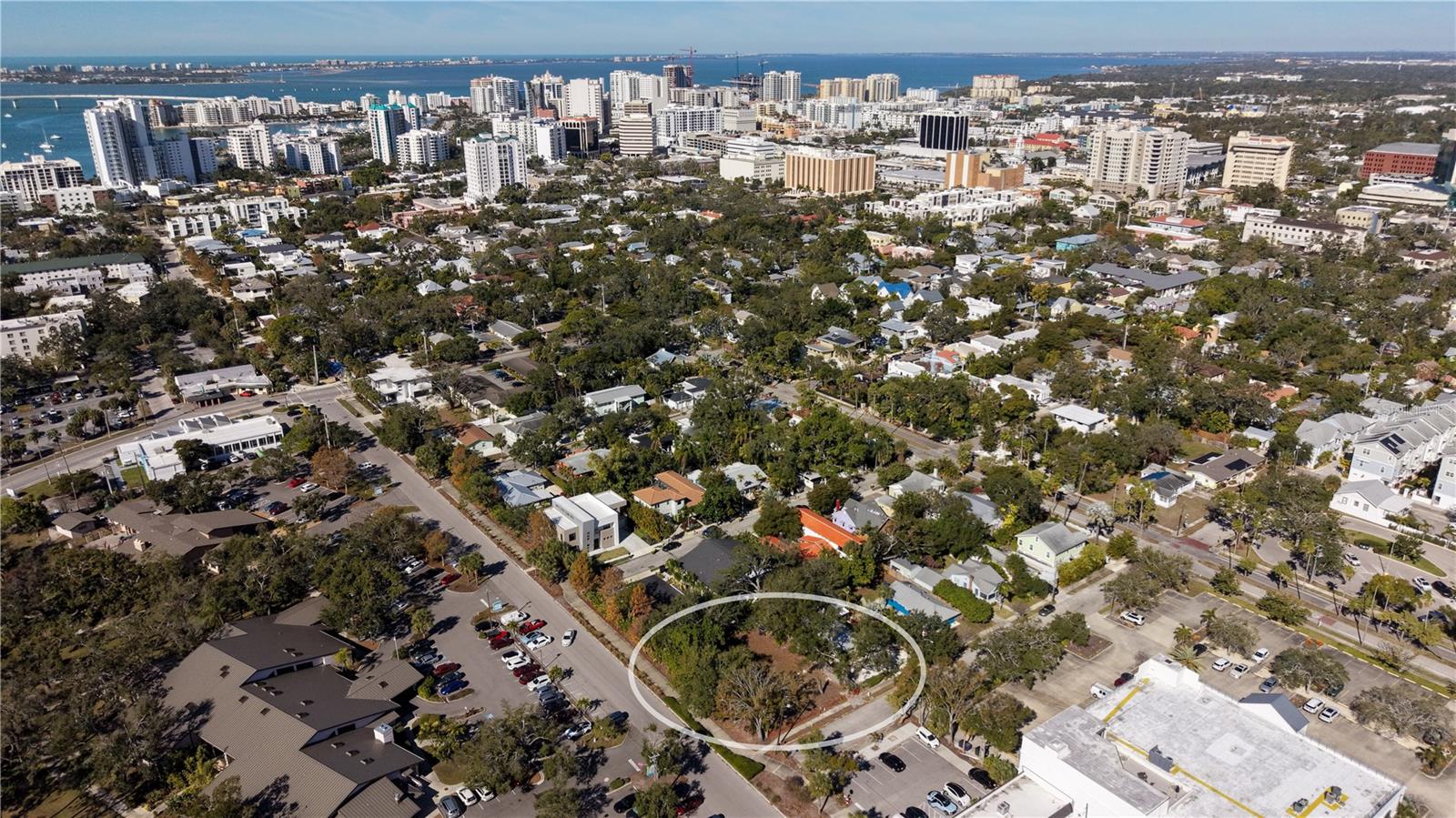 654 Lafayette Court, FL