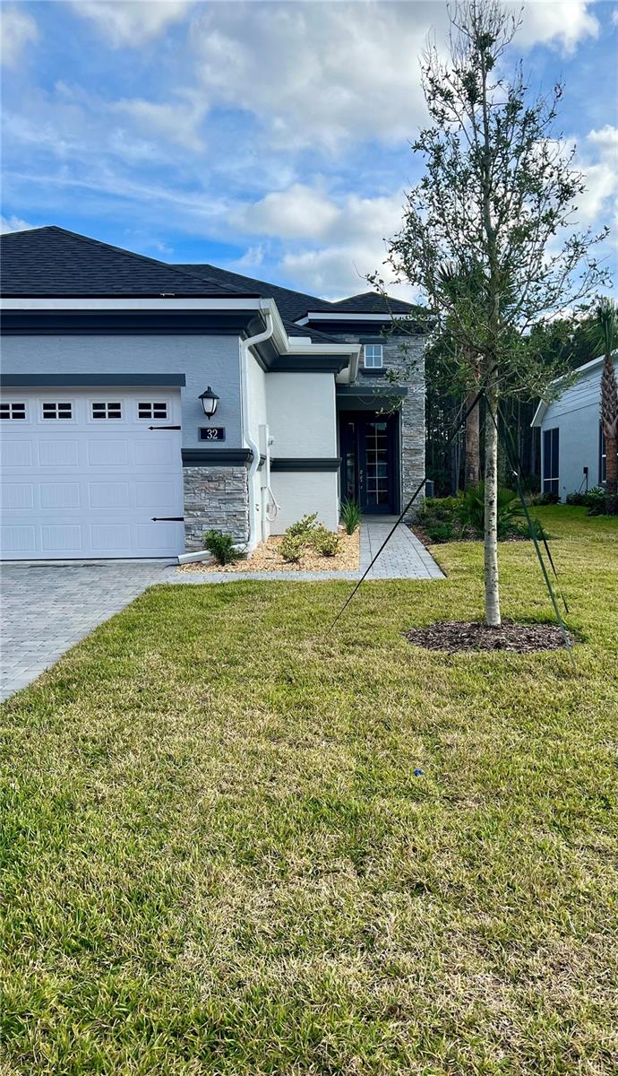 32 Longridge Ln, FL