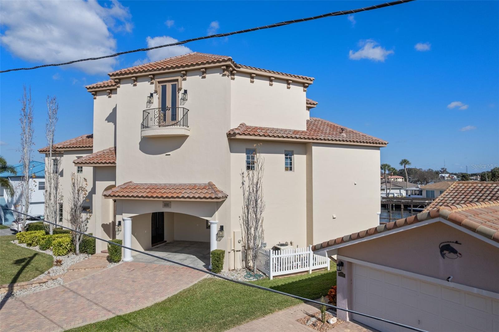 2235 Kings Cove Point, FL