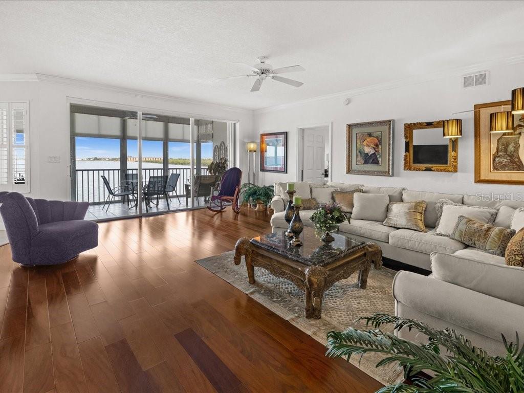 200 Harbor Walk Drive, FL