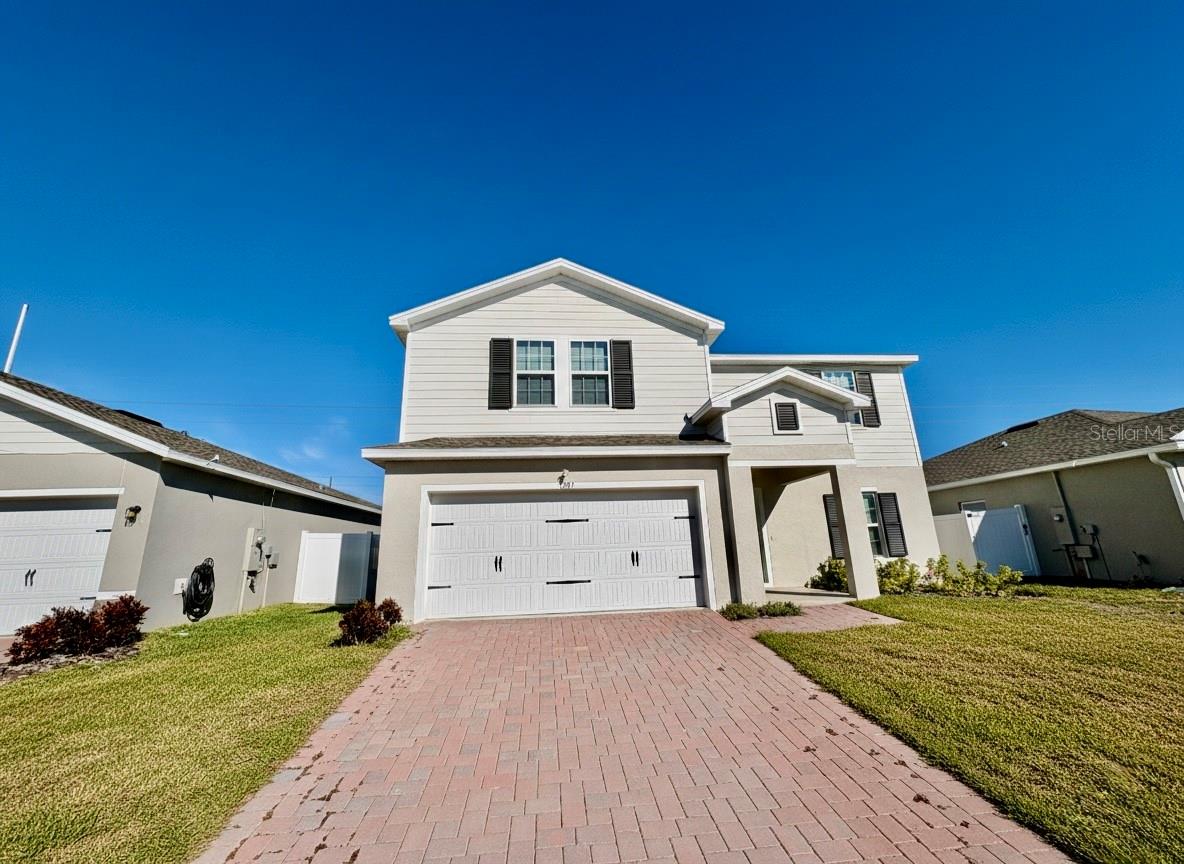 1221 Lexington Lane, FL