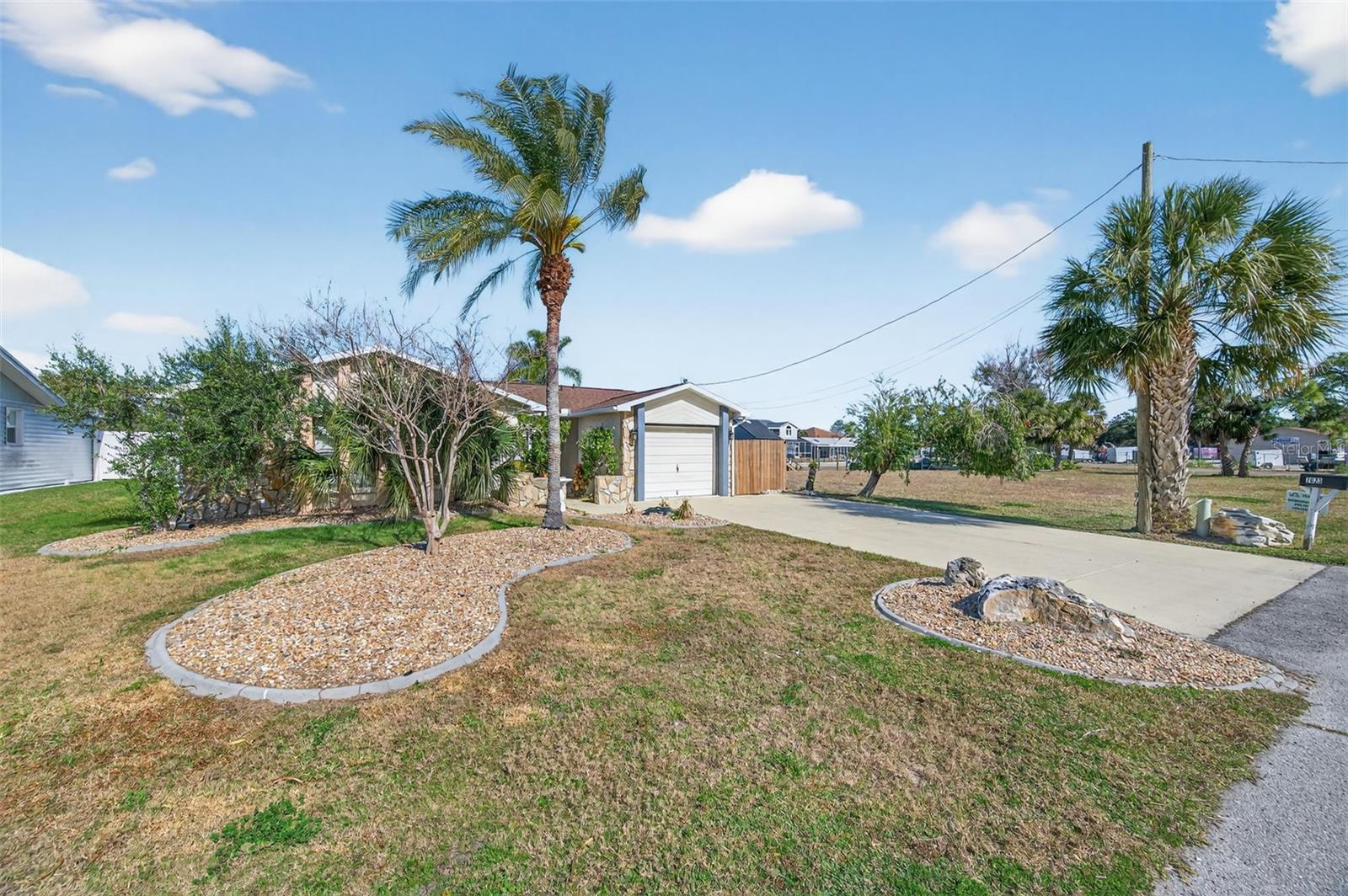 7623 Mako Dr, FL