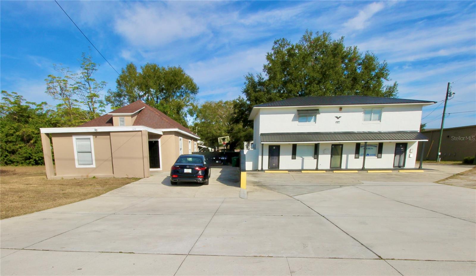 608 Dundee Rd, FL