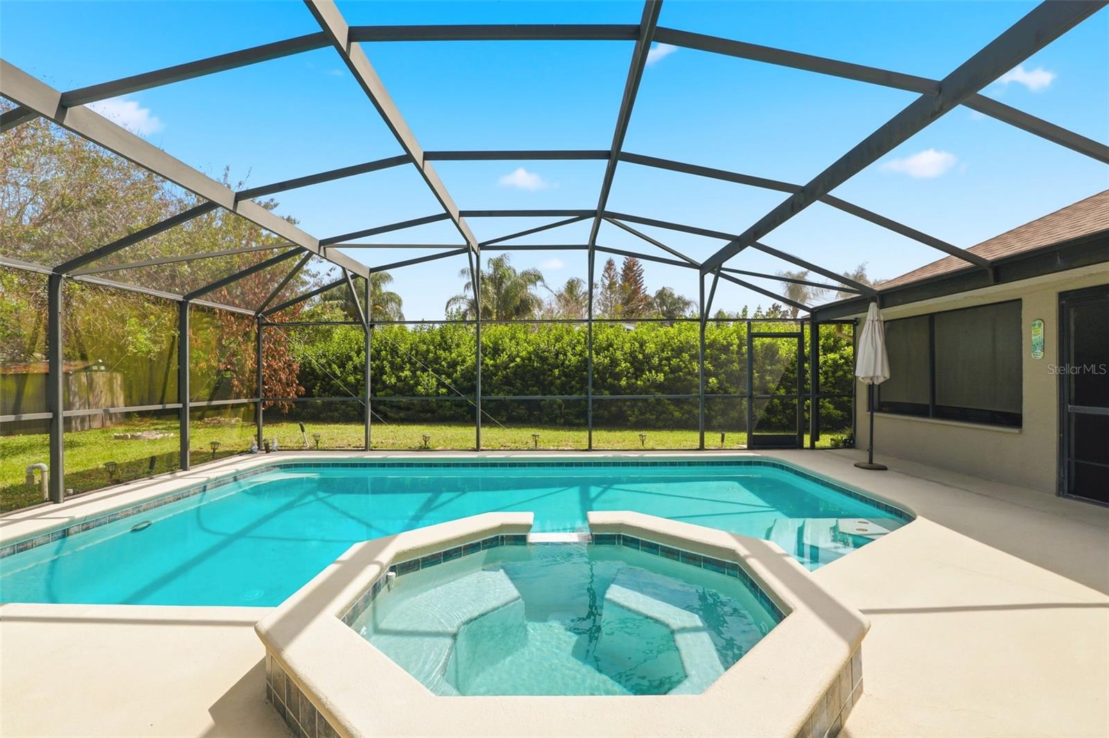 2350 Sweetwater Boulevard, FL
