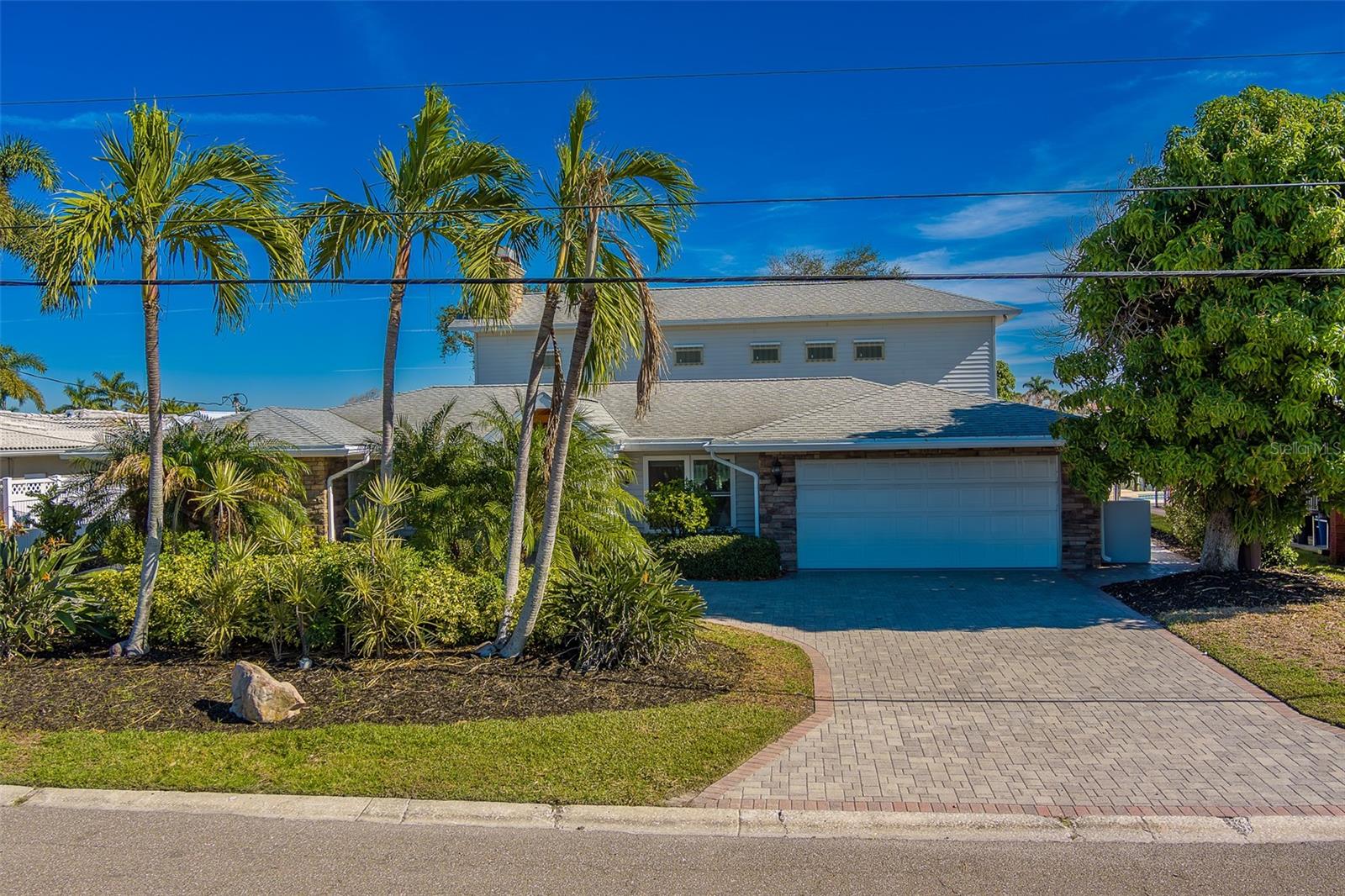 207 Midway Is, FL
