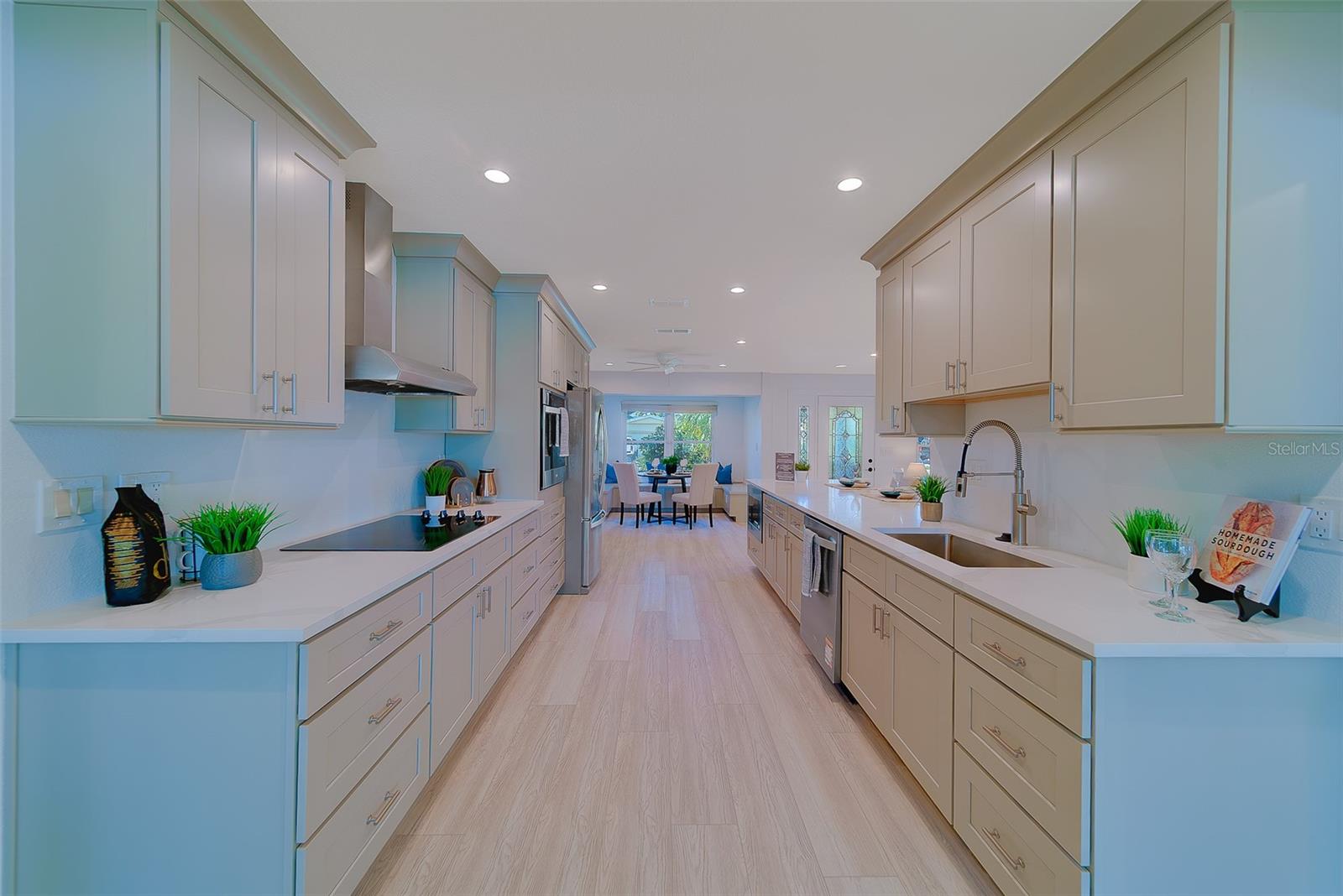 207 Midway Island, FL