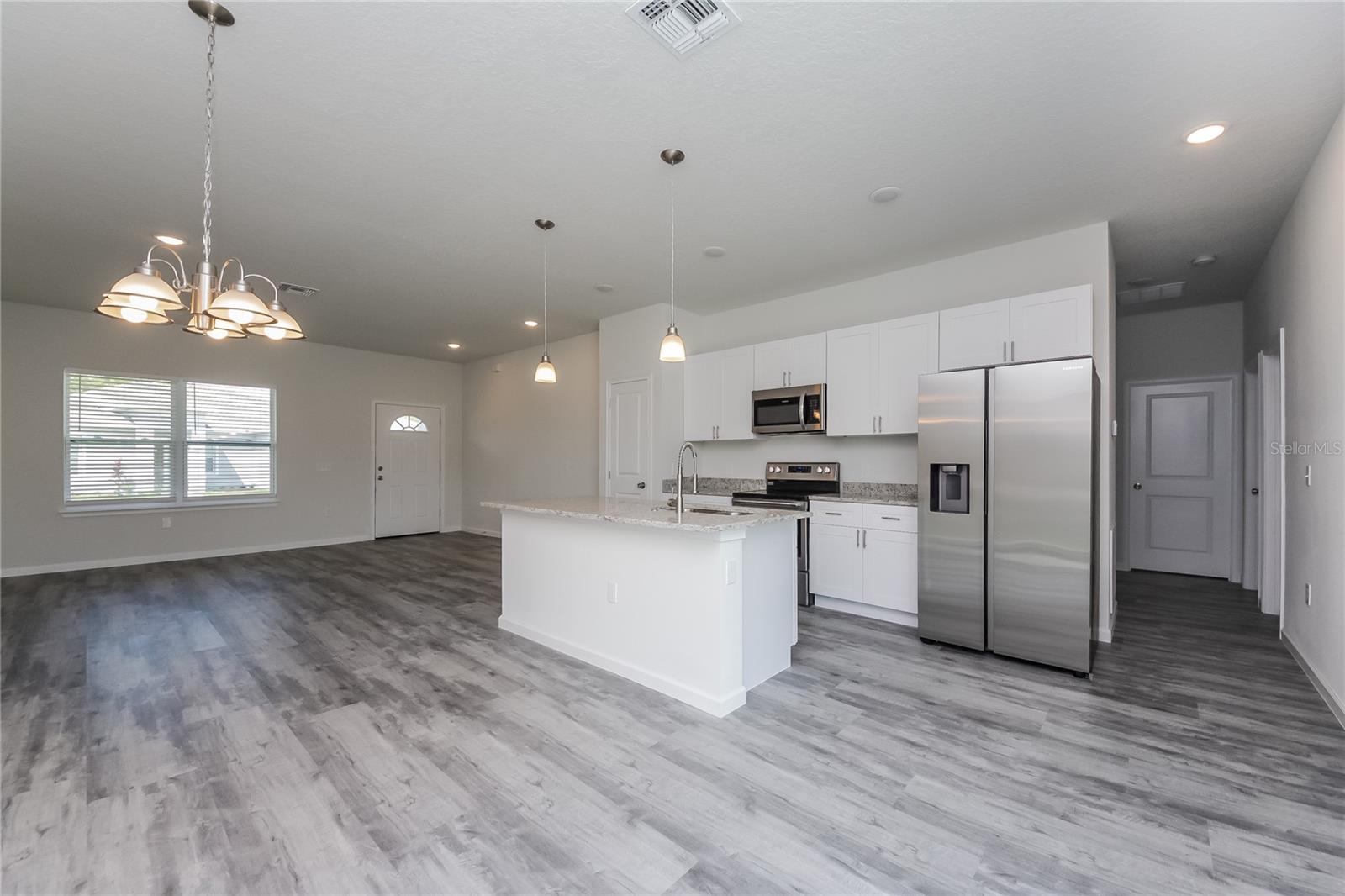 137 Violet Ct, FL