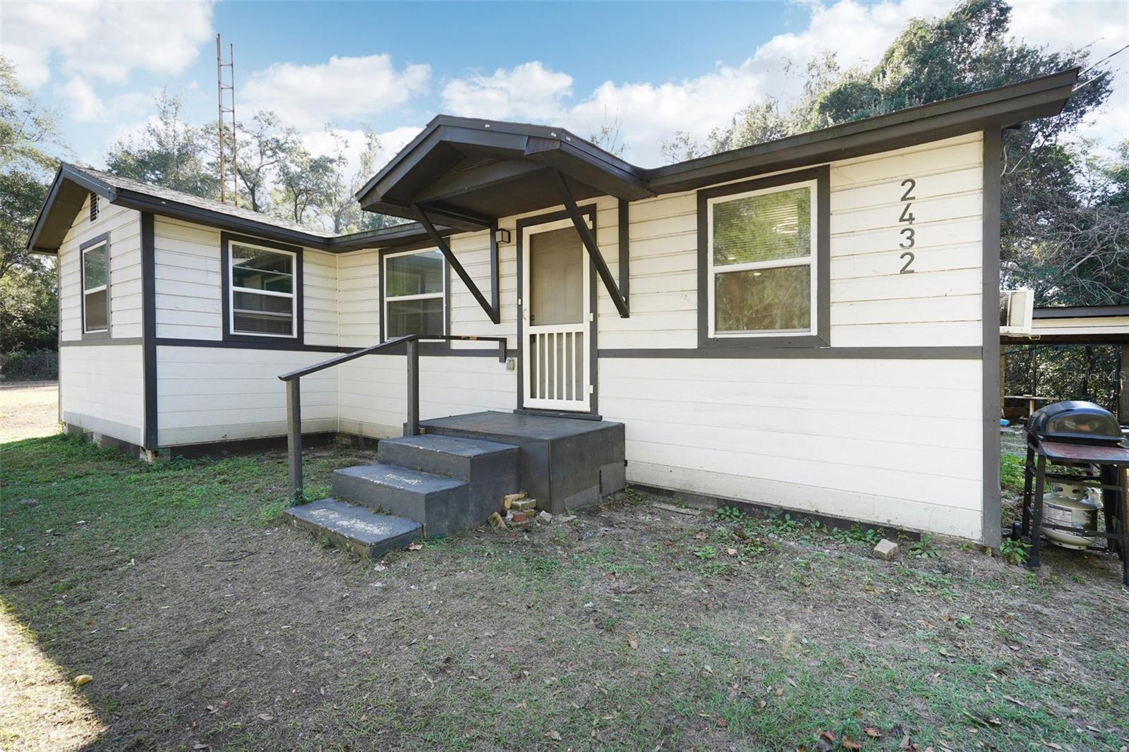 2432 2nd Street, FL