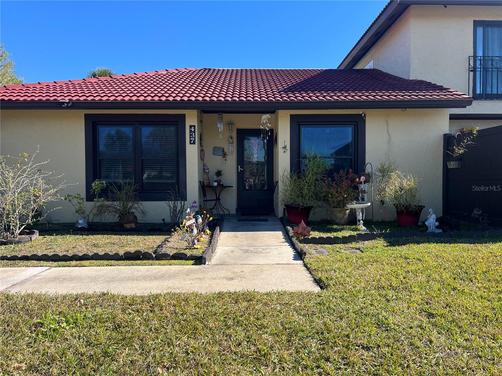 437 Hunter Circle, FL