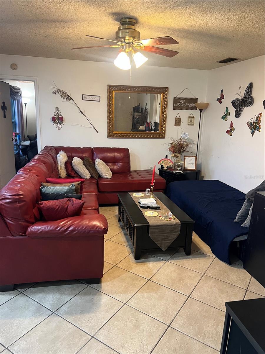 437 Hunter Circle, FL