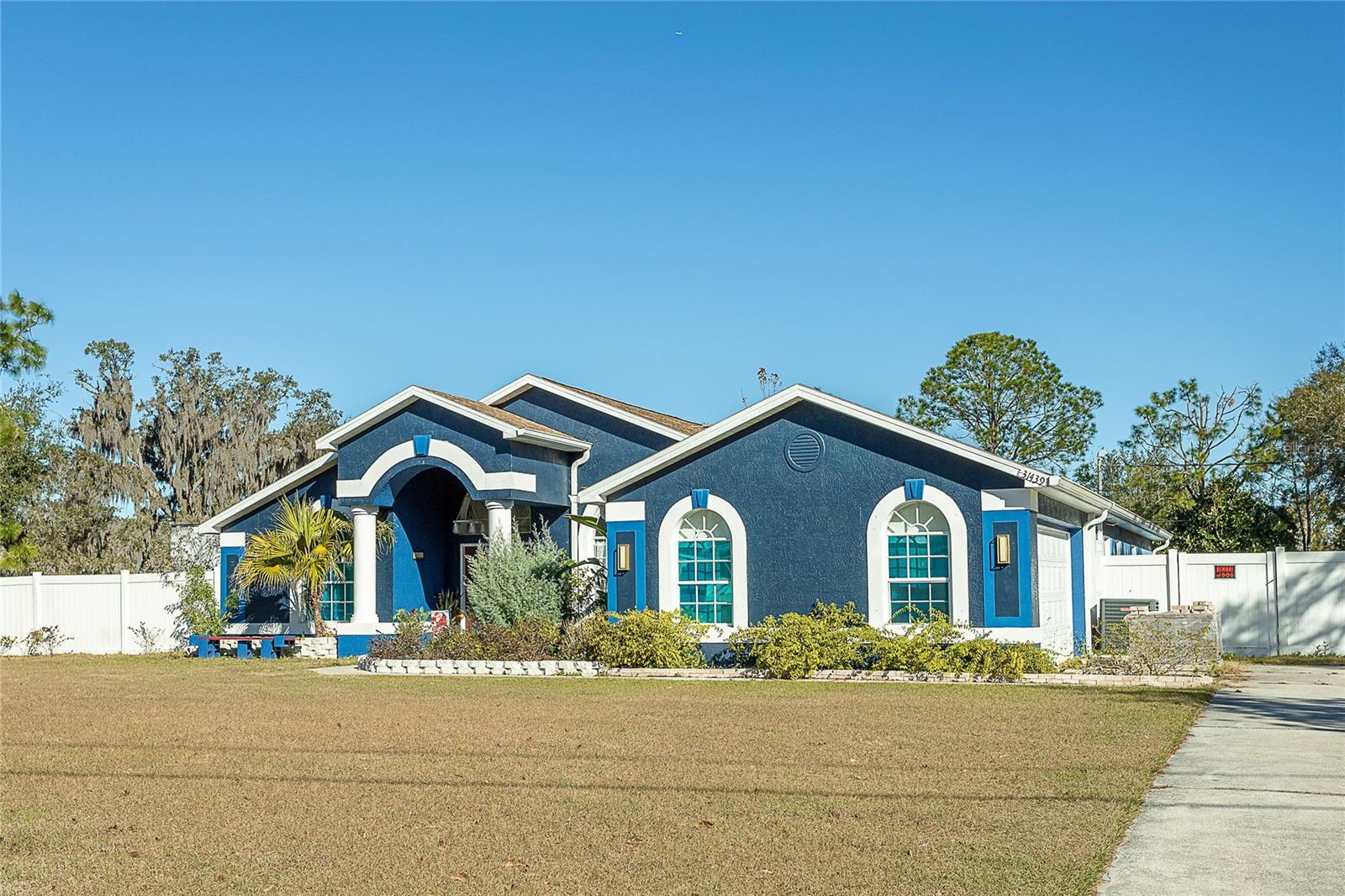 31439 Stirrup Ln, FL