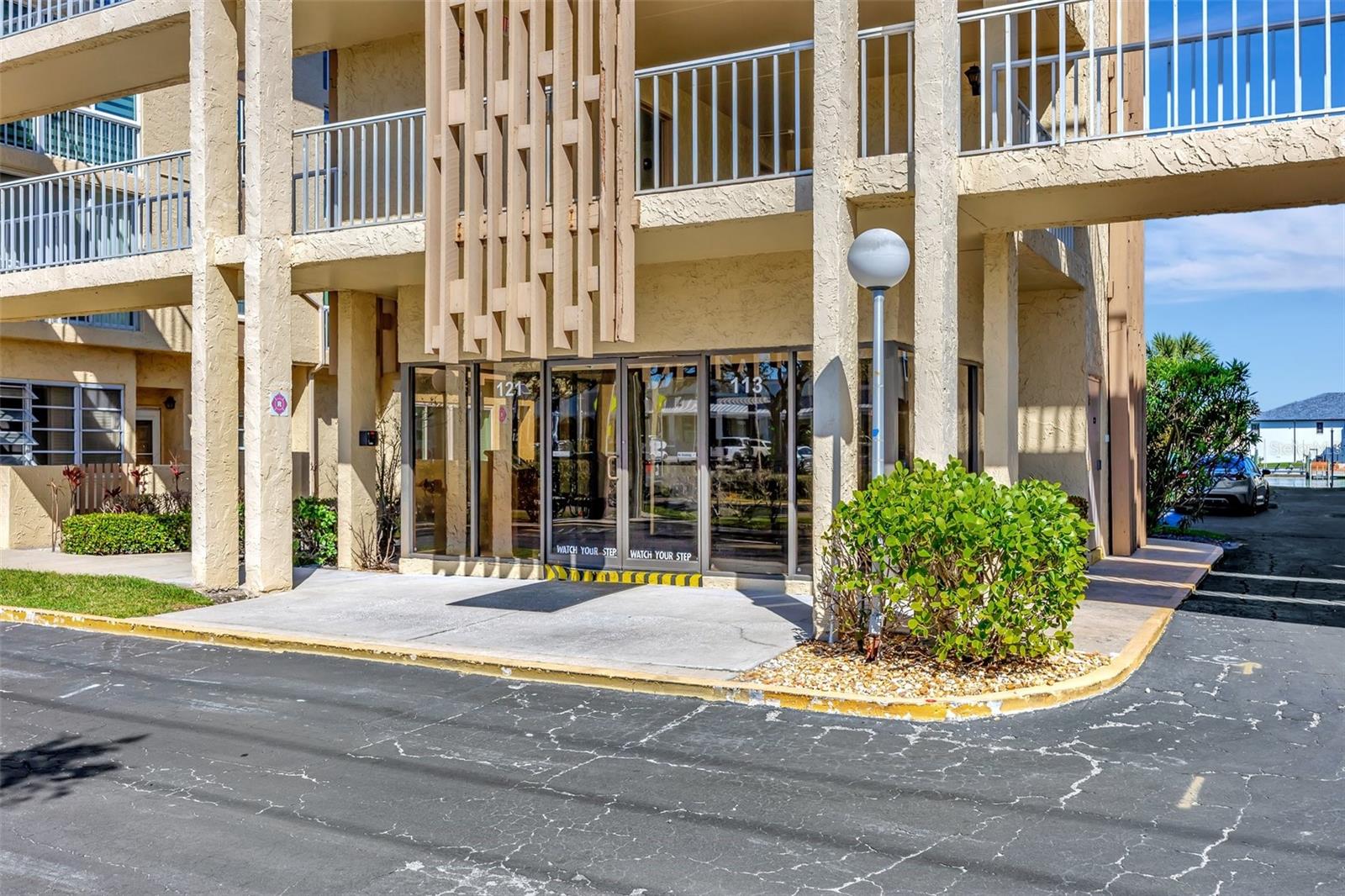 113 Island Way #241, FL