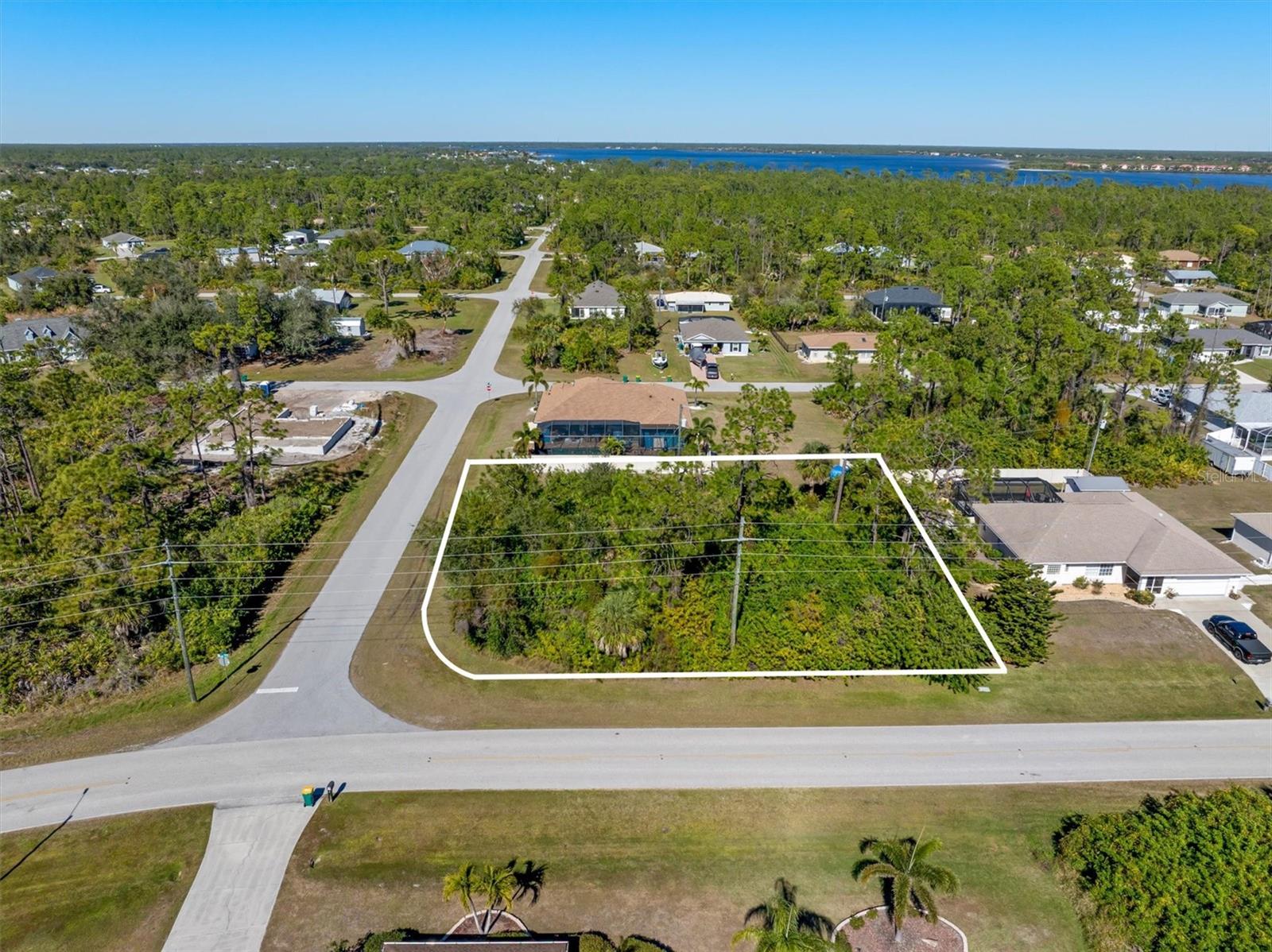6131 David Blvd, FL