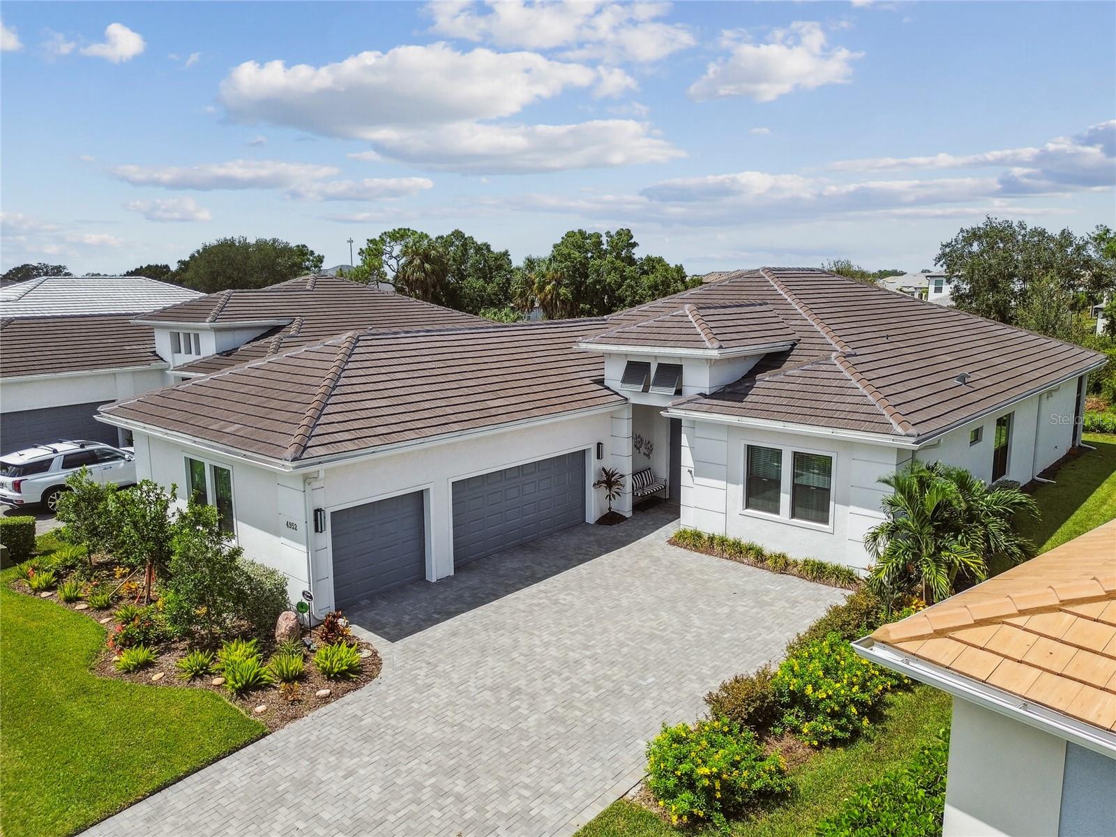 4952 Surfside Circle, FL