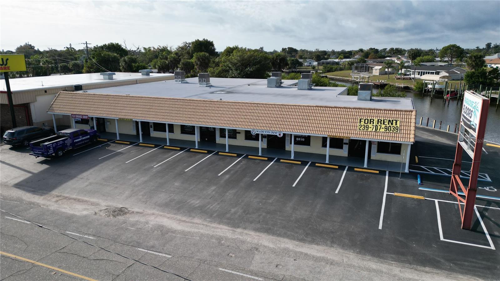3527 Tamiami Trail, FL